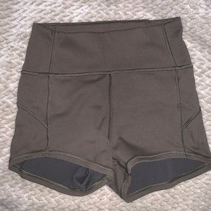 Lululemon Align short 4 inch